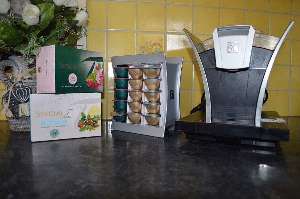Machine à thé et capsules