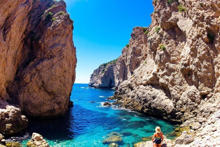 Tout le monde croyait que cette crique du Var était “trop sauvage” – jusqu’à ce qu’elle devienne Instagrammable