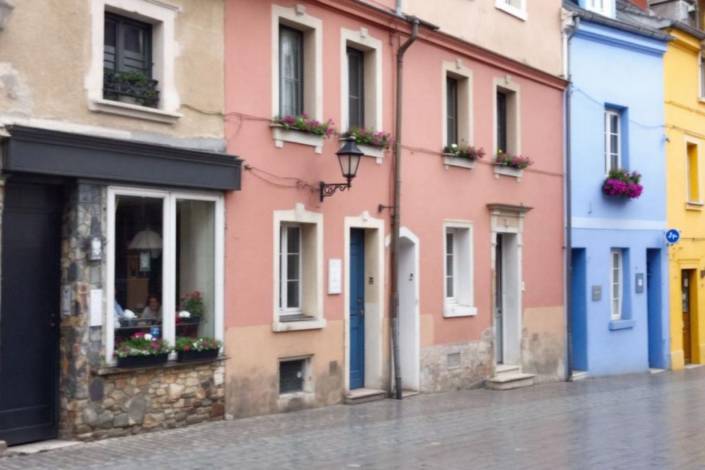 Cette petite cité de caractère est un trésor méconnu que les retraités adorent explorer