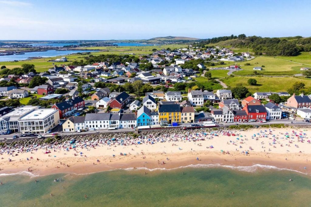 Située à 2h de Rennes, cette station balnéaire est la perle la plus inattendue de la côte bretonne