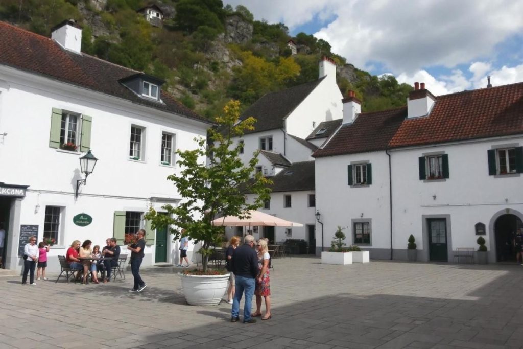 À seulement 15 km de Bayonne, ce village basque garde toute son authenticité