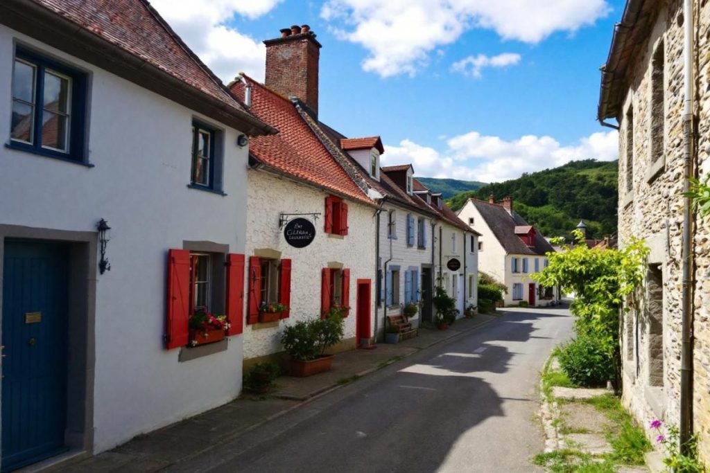 Ce village basque n’a jamais été primé, mais il séduit plus que bien des stars du classement